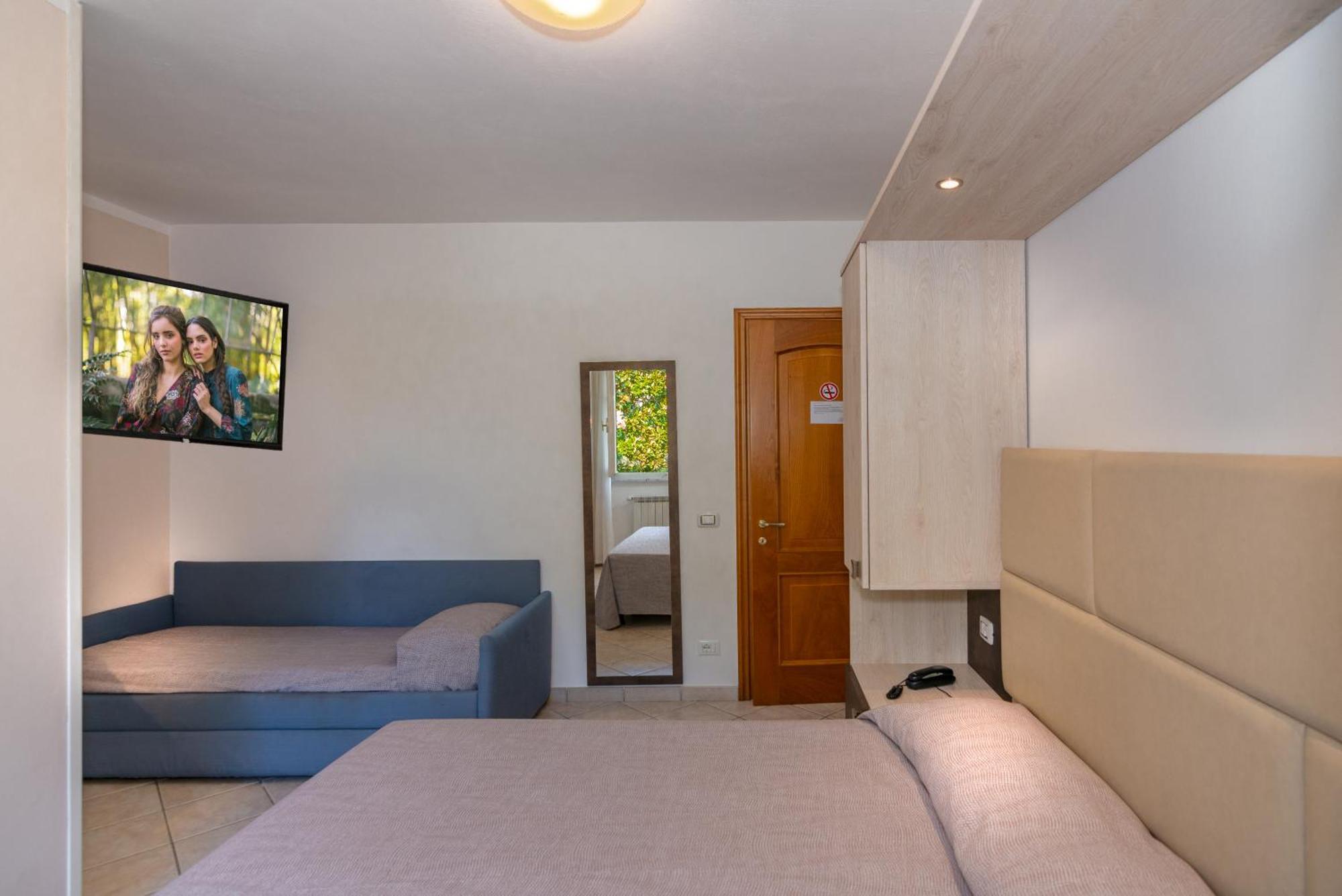 Hotel Eura Marina di Massa Esterno foto