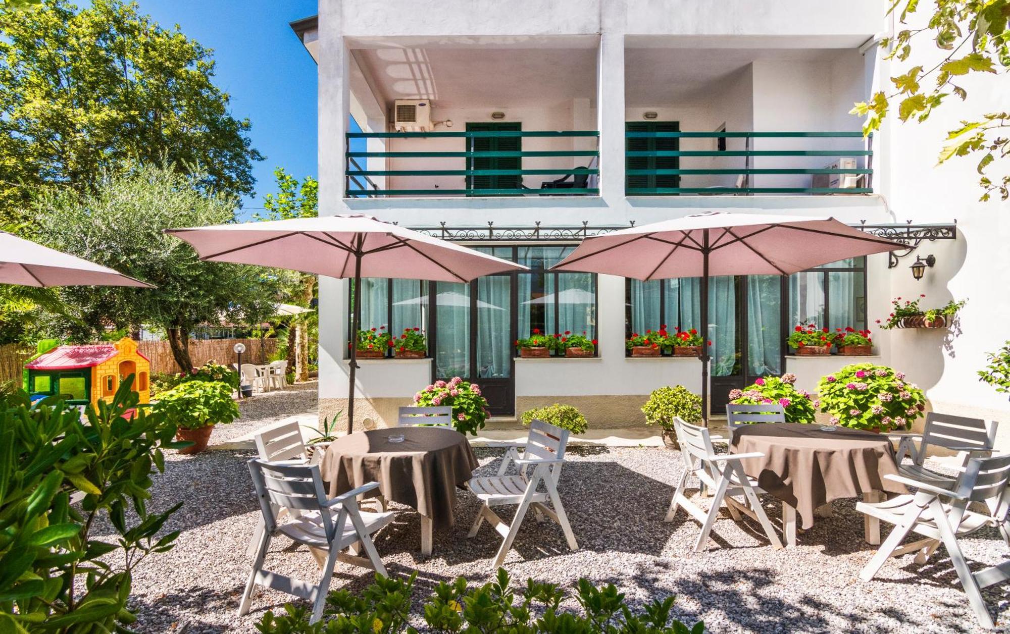 Hotel Eura Marina di Massa Esterno foto